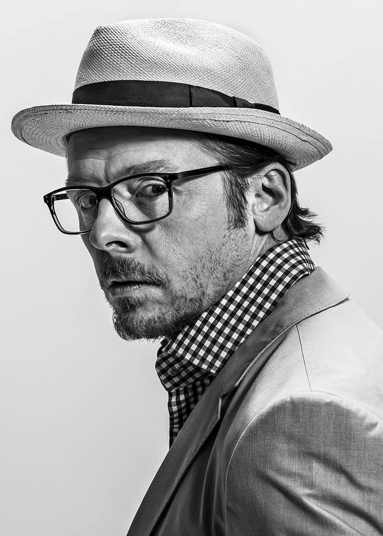 Simon_Pegg_Lee_Powers_08